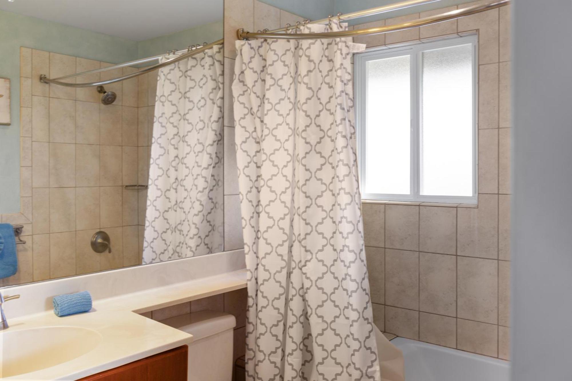 Plumeria Suite, 2-Bedrooms, Sleeps 6, Pool & Bbq, Pre-Renovation Summer Sale קיהיי מראה חיצוני תמונה